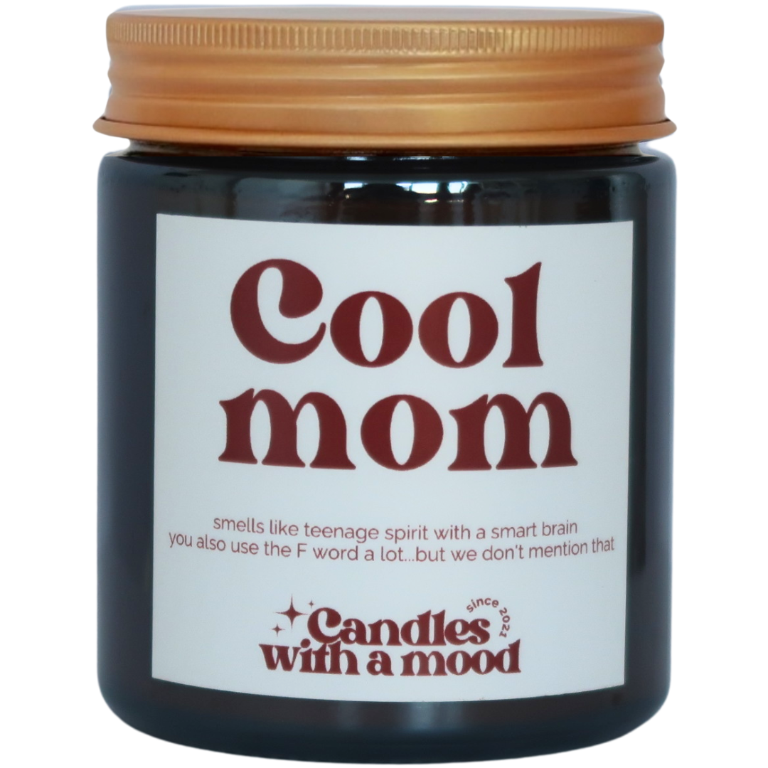 Lumânare parfumată din ceară de soia COOL MOM damson plum - rose - patchouli 250g
