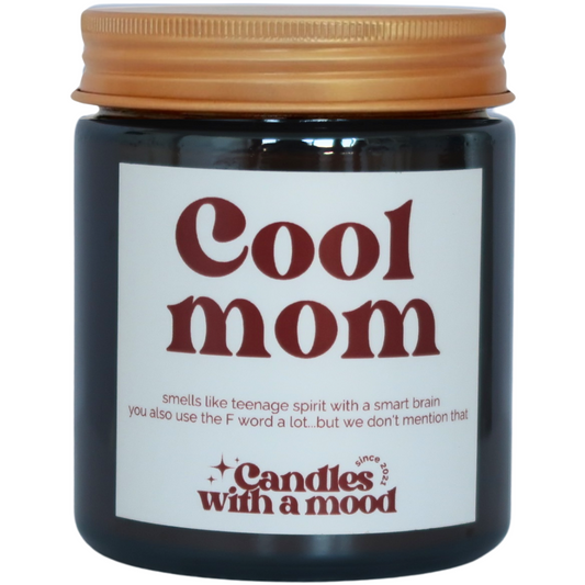 Lumânare parfumată din ceară de soia COOL MOM damson plum - rose - patchouli 250g